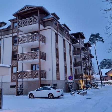 Sosnowy Zakatek - Rezydencja Park Rodzinna Mielno  Exteriör bild