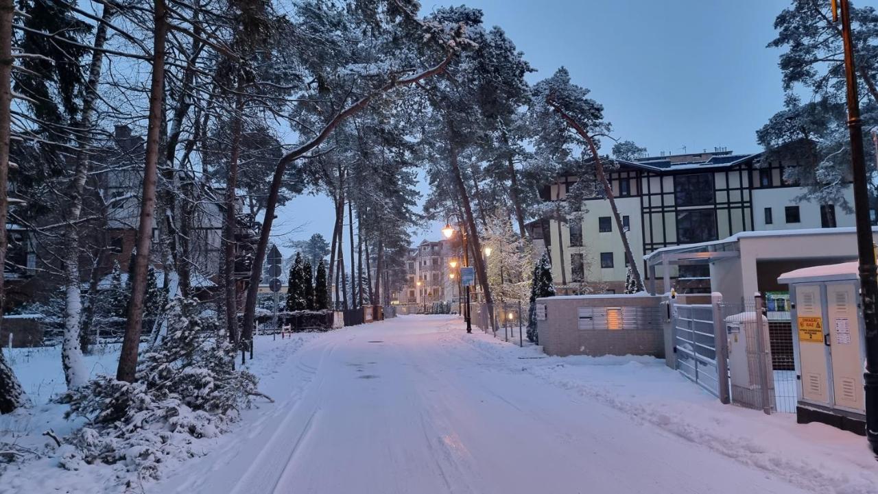 Sosnowy Zakatek - Rezydencja Park Rodzinna Mielno  Exteriör bild